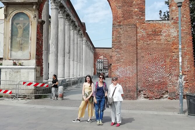 Milan : Private Custom Walking Tour With a Local Guide - Accessibility and Transportation