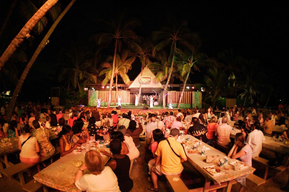 Oahu: Germaines Traditional Luau Show & Buffet Dinner - Duration and Host/Greeter Provided