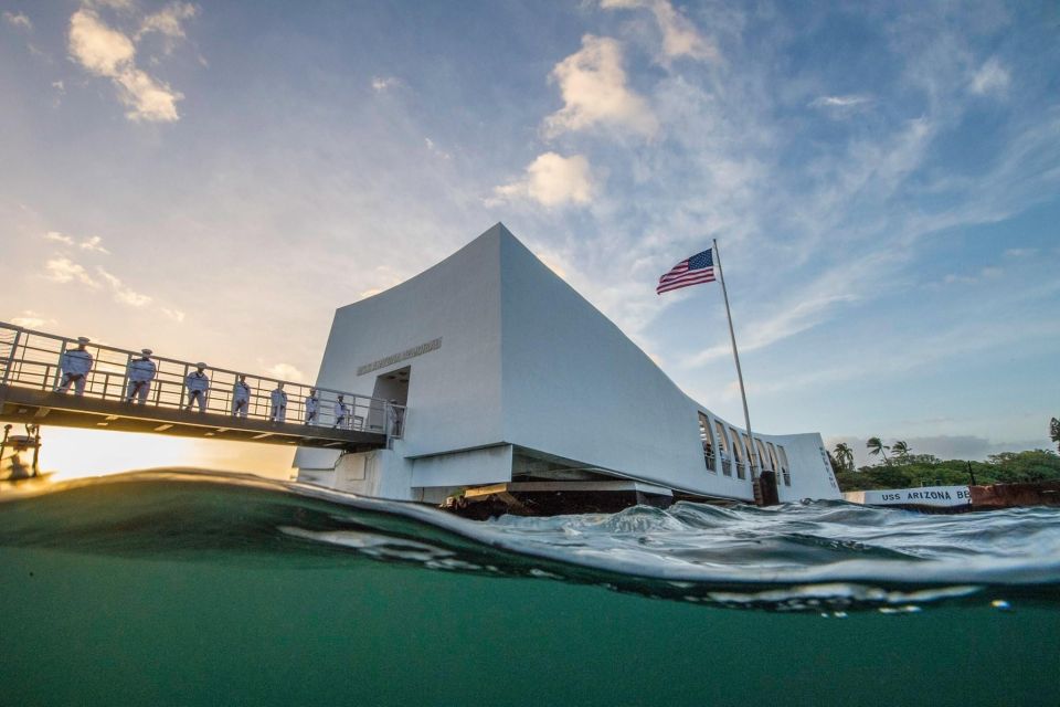 Oahu: USS Arizona Memorial Captains Narrated Multimedia Tour - Getting to the Tour