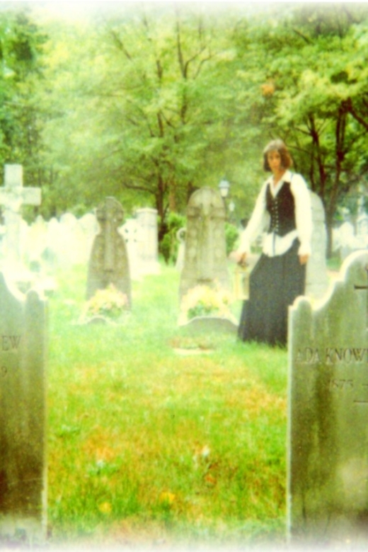 Philadelphia Ghost Tour by Candlelight - Haunted Houses and Cemeteries