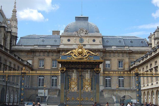 Private 4-Hour City Tour of Paris With Driver and Official Guide - Accessibility Features