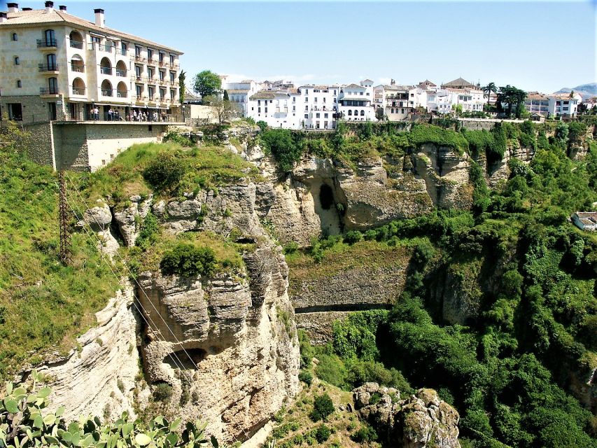 Ronda: Sightseeing Walking Tour - Private Group Option