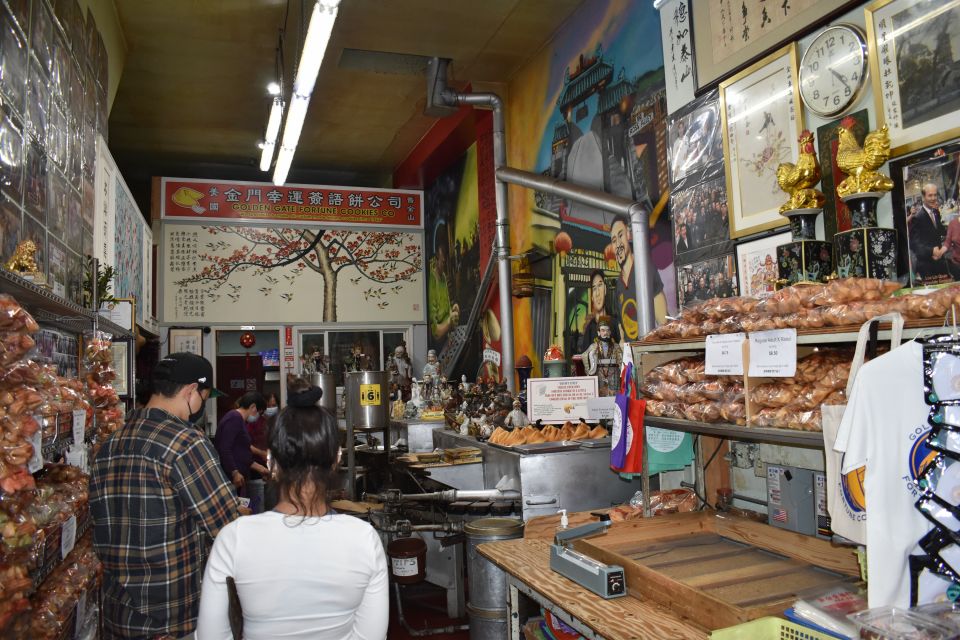 San Francisco: Chinatown Food and History Walking Tour - Diving Into Dim Sum