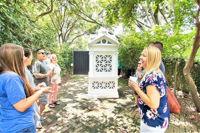 Savannah First Squares Culinary & Cultural Walking Food Tour - Cultural and Historical Insights