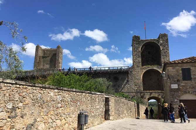 Siena and San Gimignano Tour From Florence - Visiting Monteriggioni