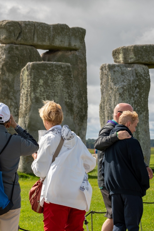 Southampton: Cruise Transfer to London via Stonehenge - Delayed Ship Arrivals