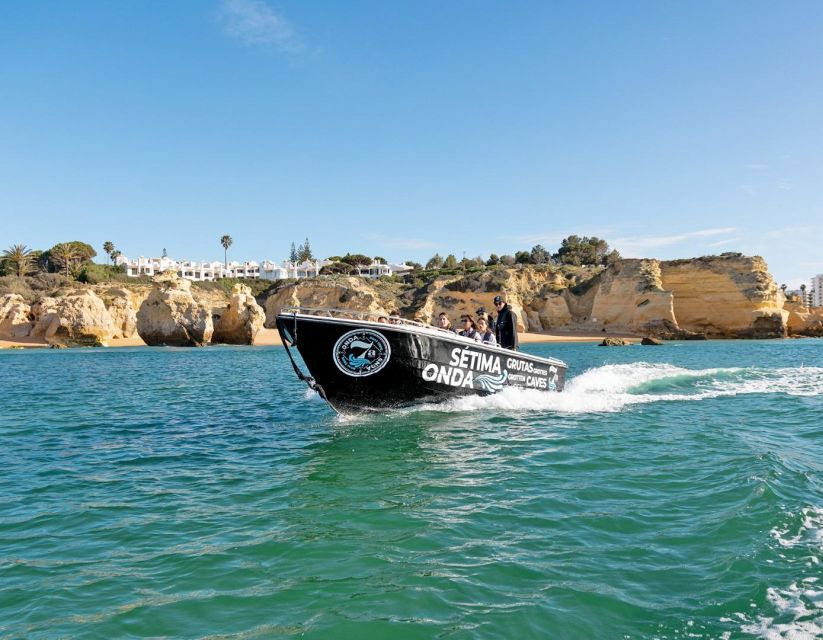 Special 2 Hours Tour to Benagil Cave From Armação De Pêra - Diving and Disembarking