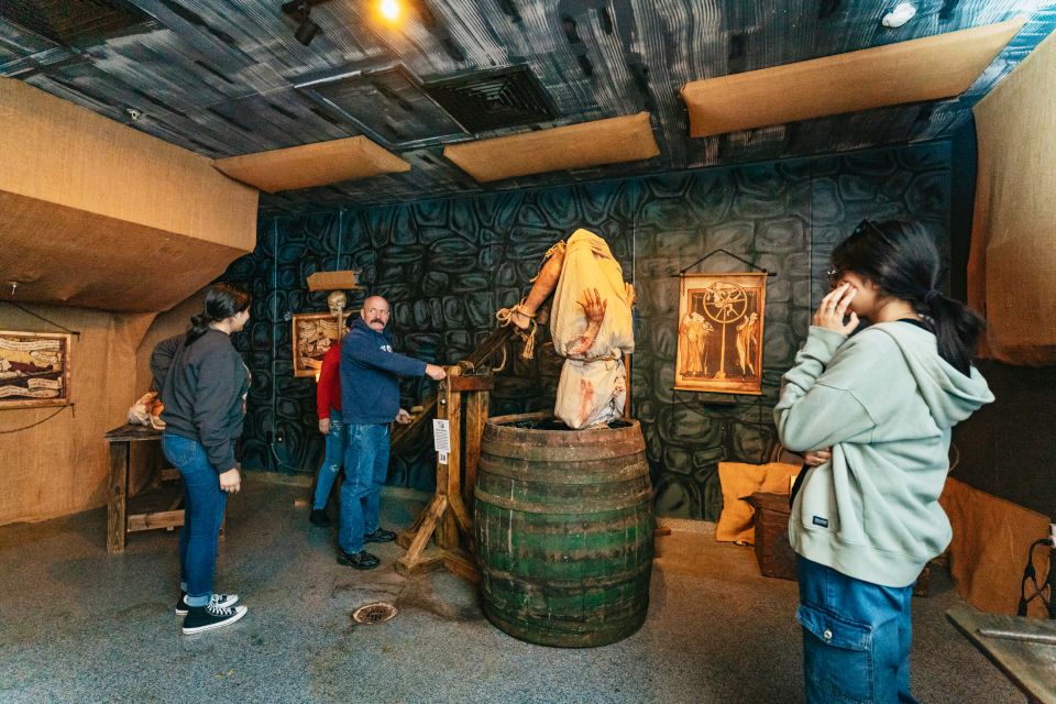 St.Augustine: Torture Museum, Ghost Hunt, & Tiny Art Tickets - Parking and Meeting Point