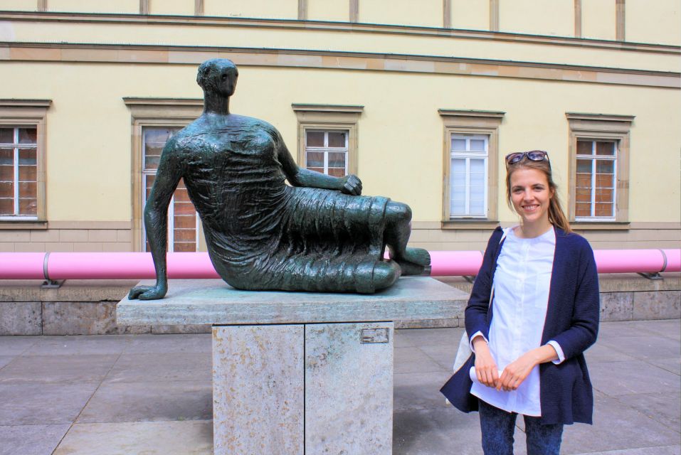 Stuttgart: Entertaining Guided Tour to Old Town Highlights - Meeting the Guide at the Music Pavilion