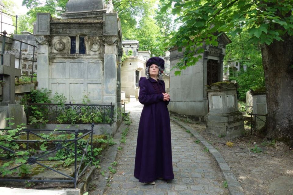 The Père Lachaise Cemetery, Guided by the Great Sibylle - Weather and Accessibility