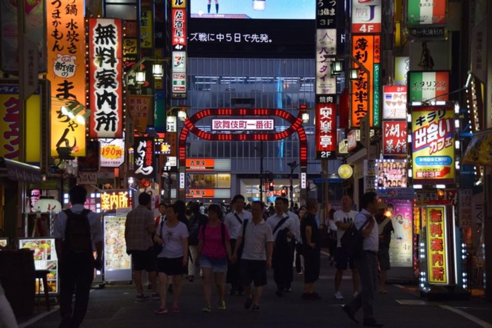 Tokyo: Shinjuku Izakaya and Golden Gai Bar Hopping Tour - Local Restaurant