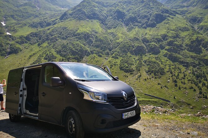 Transfagarasan Road & Wild Brown Bears -Private Day Trip - Exploring Balea Lake and Surroundings