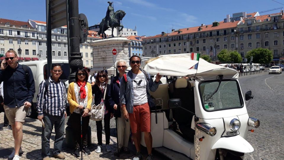 Tuk Tuk Tour Historic Central Lisbon - Professional Guides and Perspectives