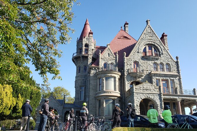 Victoria Pedal Bike Tour - Castles Hoods & Legends | 2.5 Hrs - Tour Meeting and Pickup