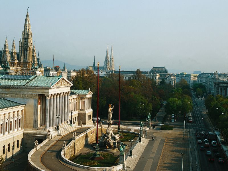 Vienna: Full-Day Private Tour - Walking Tour of Old Town