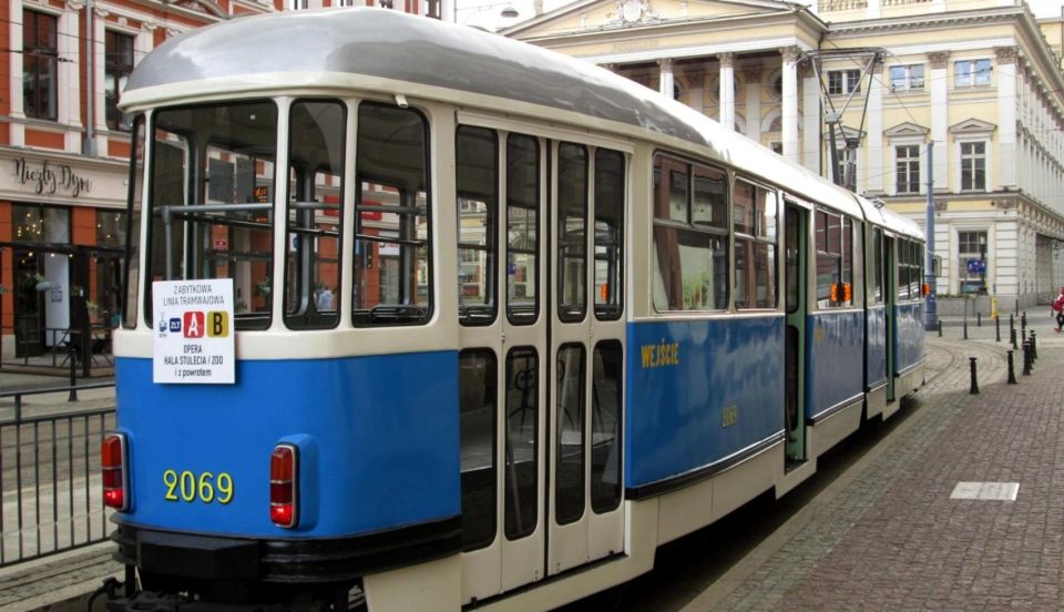 Wroclaw: Tour by Large Historic Tram (1,5 H, 32 Seats) - Tram Availability