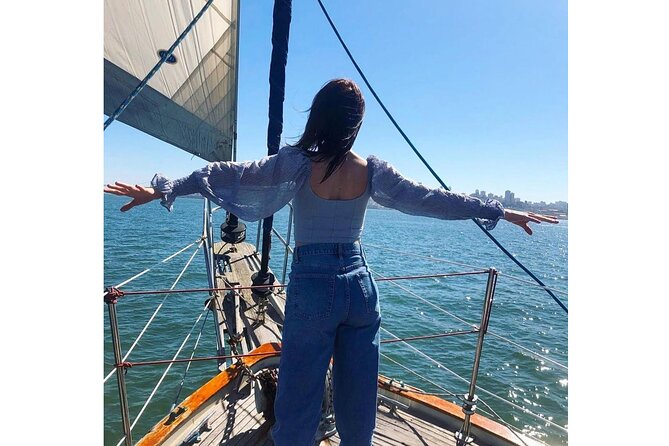 1.5-Hour San Francisco Bay Sailing Tour - Boat and Crew