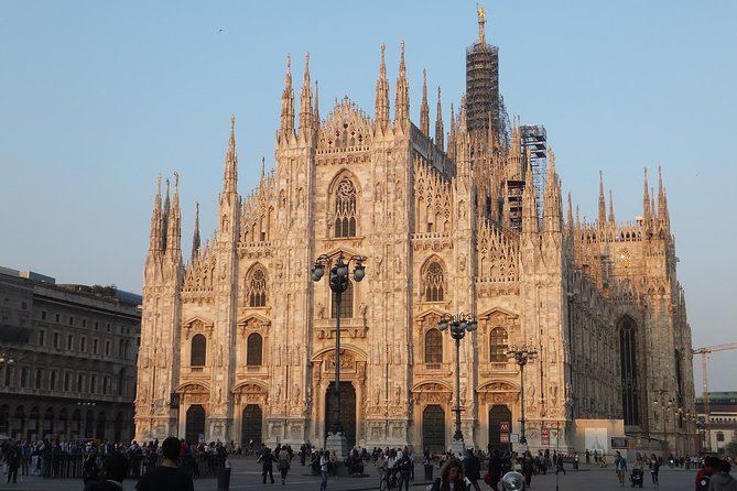 3-Hour Milan the Last Supper and Vintage Tram Tour in Milan - Small Group Tour - Exploring Sforza Castle and Sempione Park