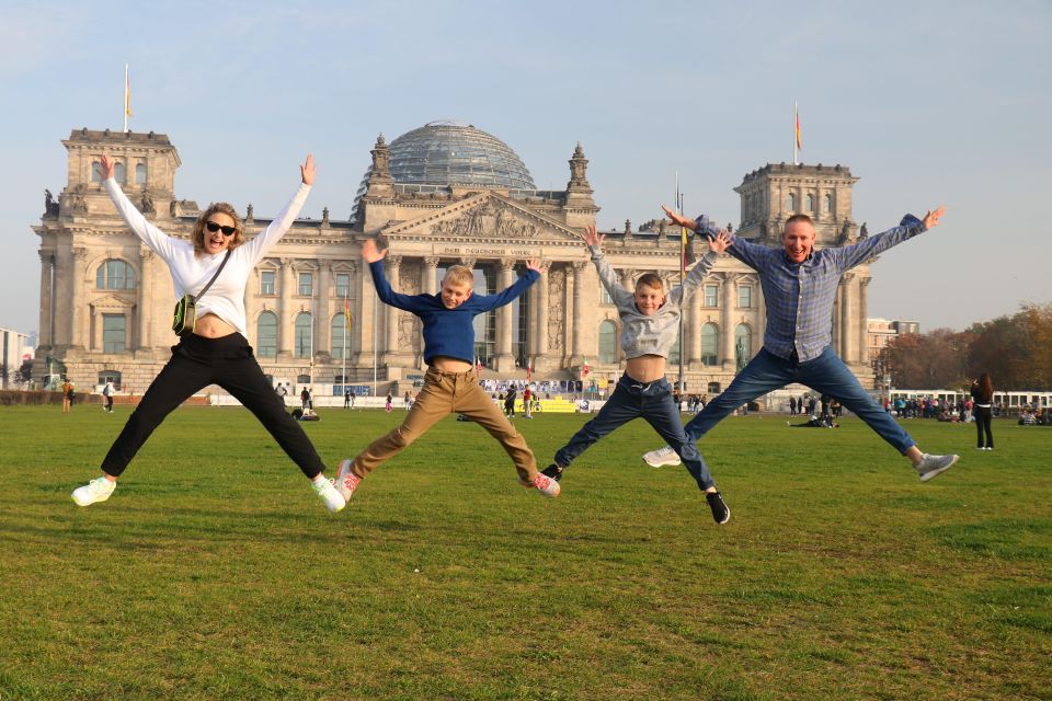 5h Berlin Private Tour With Guide, Chauffeur & Photographer - Tour Duration