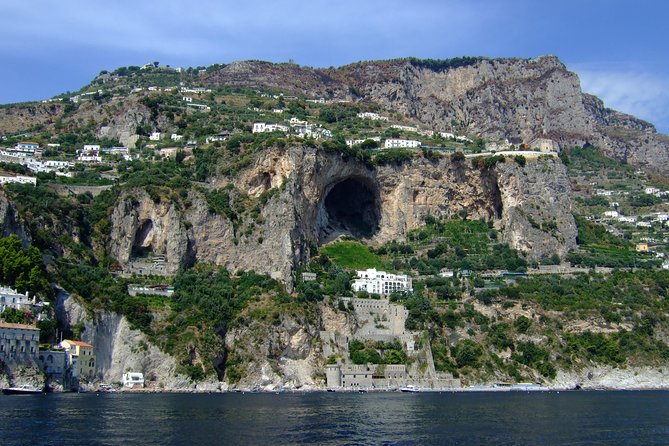 Amalfi Coast Self-Drive Boat Rental - Accessibility and Age Restrictions