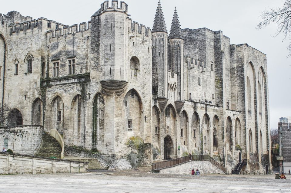 Avignon: Tour With Private Guide - Meeting Point and Logistics