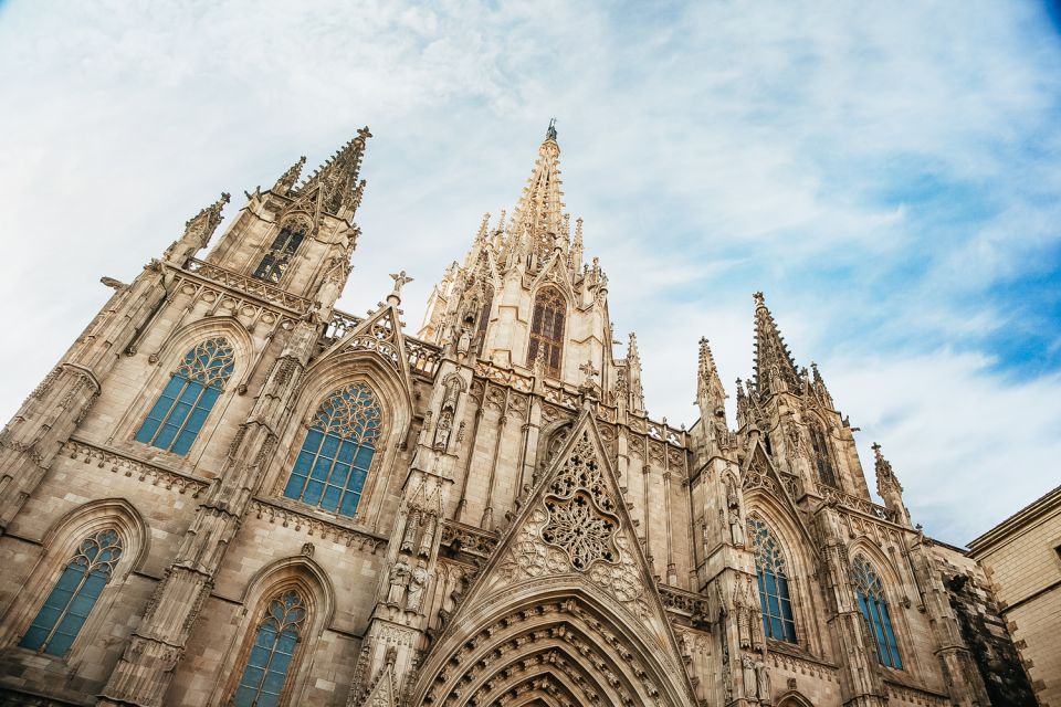 Barcelona: Gothic Walking Tour With Tapas & Flamenco Show - Frequently Asked Questions