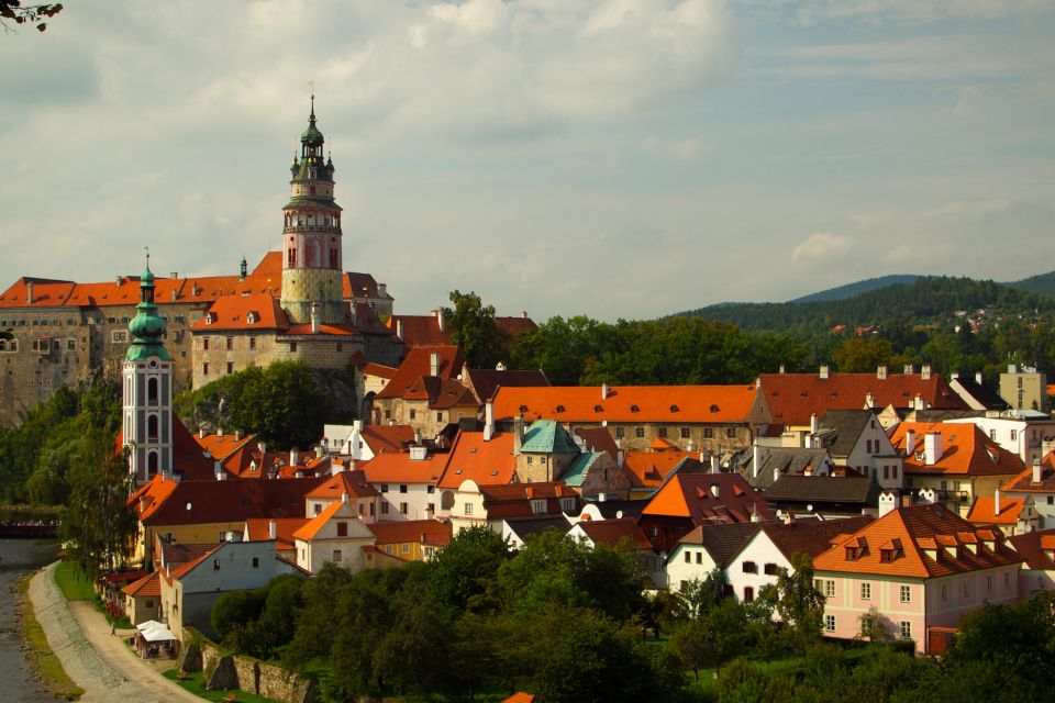 Cesky Krumlov: First Discovery Walk and Reading Walking Tour - Cancellation and Booking