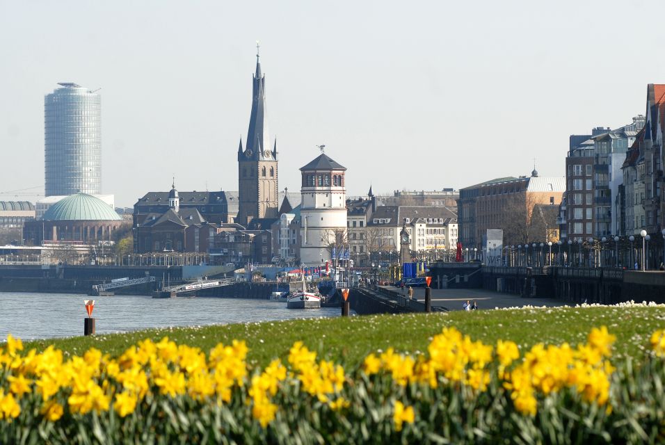 Düsseldorf: Old Town Guided Tour - Maritime Museum Visit