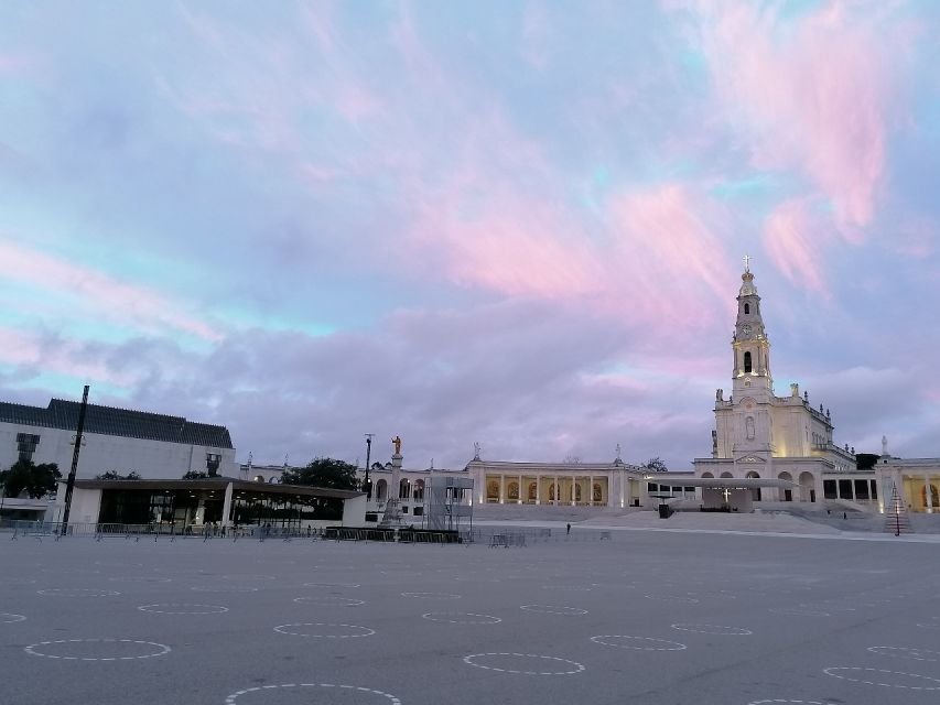 Fátima Full-Day Private Personalized Tour From Lisbon - Comfortable Transportation and Pickup Service