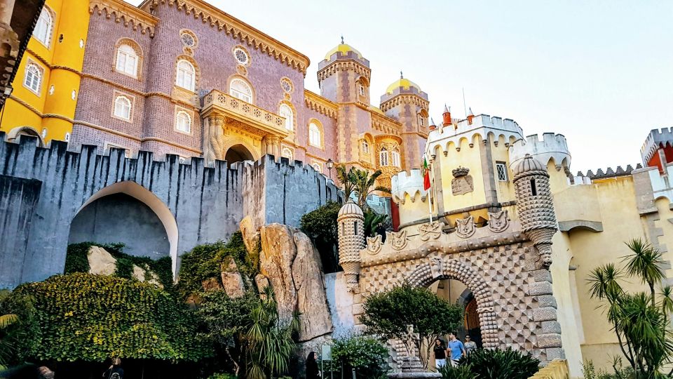 From Lisbon: Tour Sintra, Pena Palace, Regaleira and Cascais - Discover Cascais