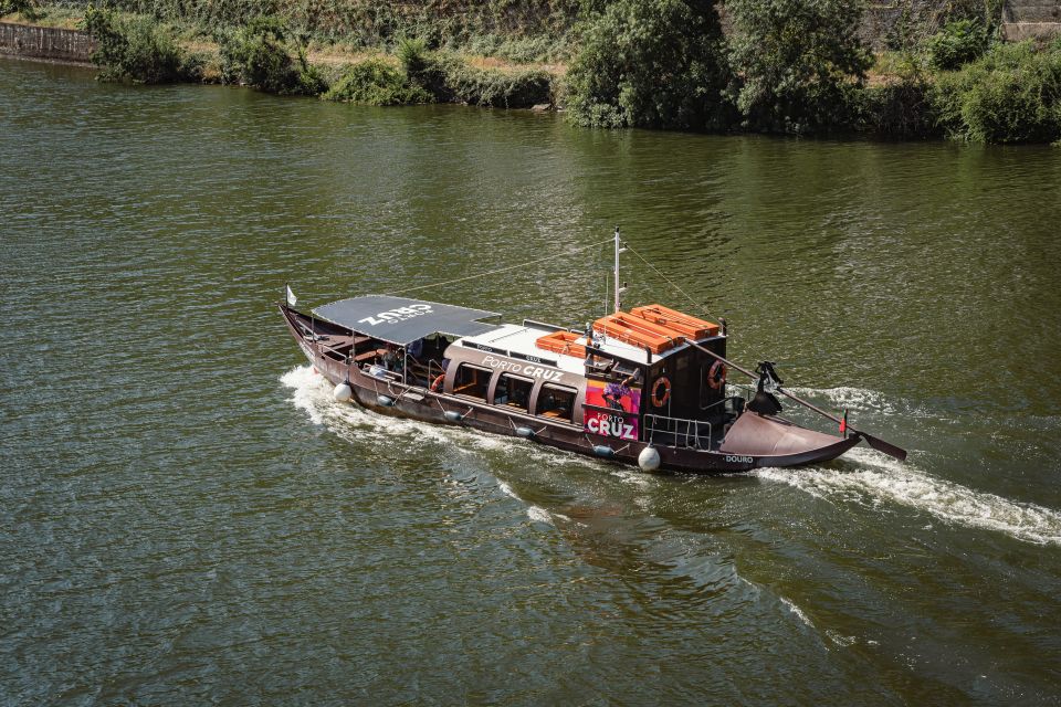 From Pinhão: Douro Valley Rabelo Boat Tour With Audio Guide - Stunning Douro Valley Scenery