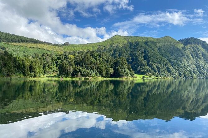 Full-Day Jeep Tour: Sete Cidades and Lagoa Do Fogo - Experiencing Local Cuisine