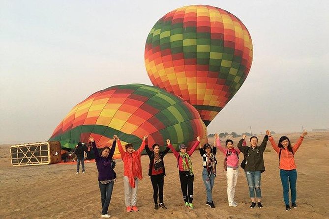 Hot Air Balloon Ride Over Dubai Desert Inlcuding Transfers - Thrilling Falconry Show