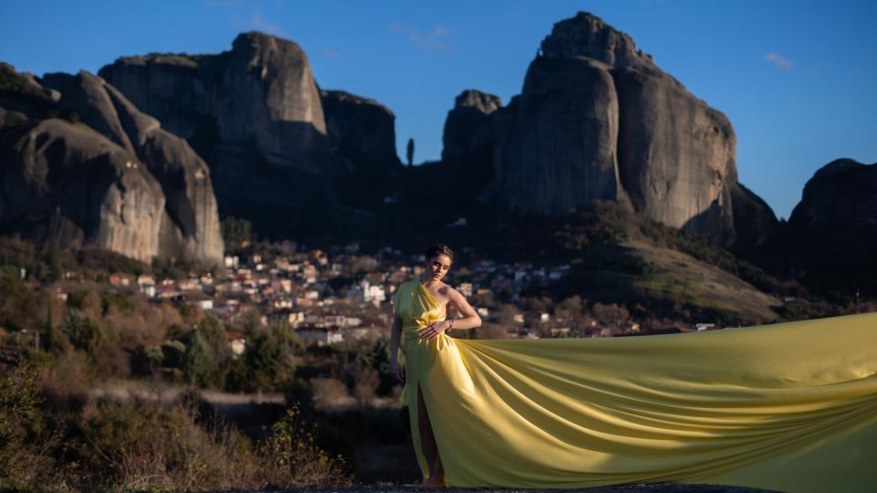 Kalabaka: Meteora Flying Dress Photoshoot - Language Availability