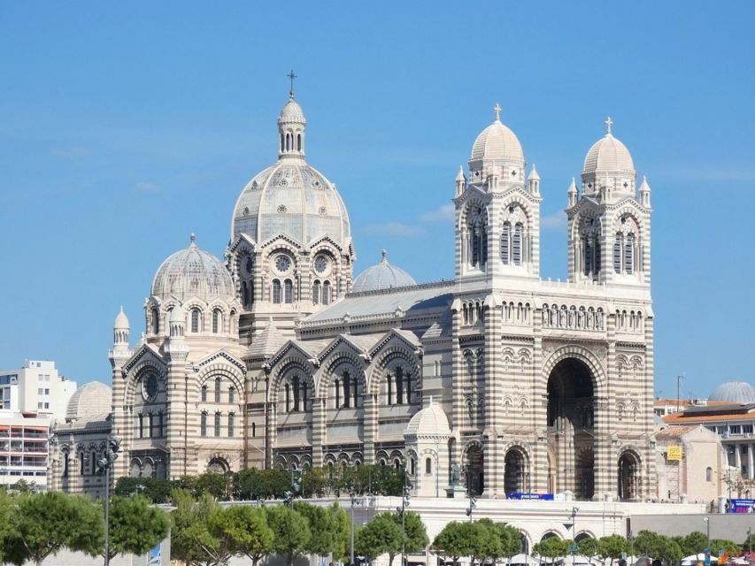 Marseille: Private City Center Walking Tour With Cruise - Panoramic Views From Old Port