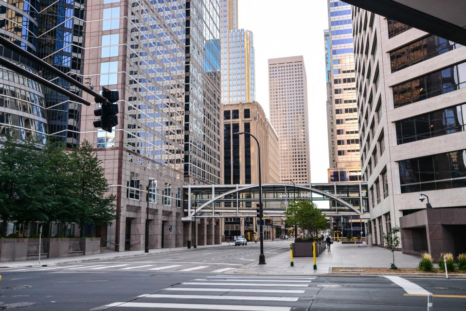 Minneapolis Marvels: A European's Cultural Walk - Mary Tyler Moore Statue