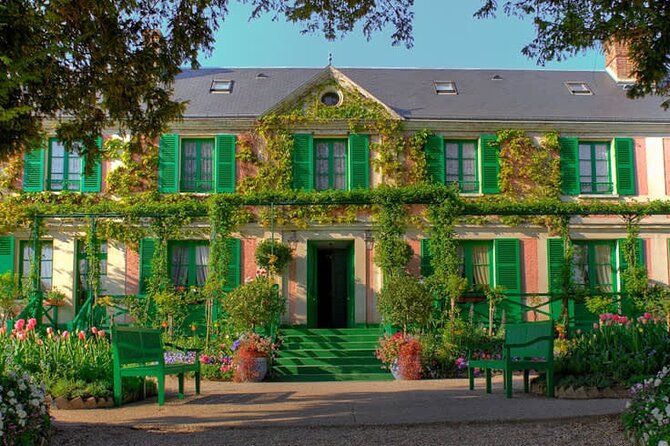 Monet'S Enchanted Giverny With Lunch in Small Group From Paris - Exploring Monets House