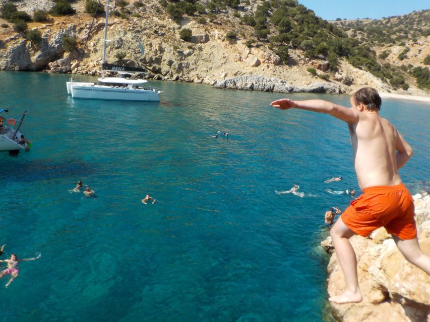 Naxos: Luxury Catamaran Day Trip With Lunch and Drinks - Customer Ratings and Feedback