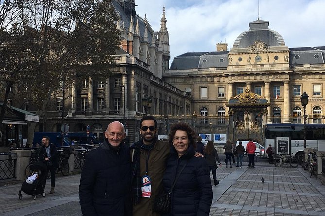 Notre Dame District & Île De La Cité Private 2-Hour Walking Tour in Paris - Stories From the Past