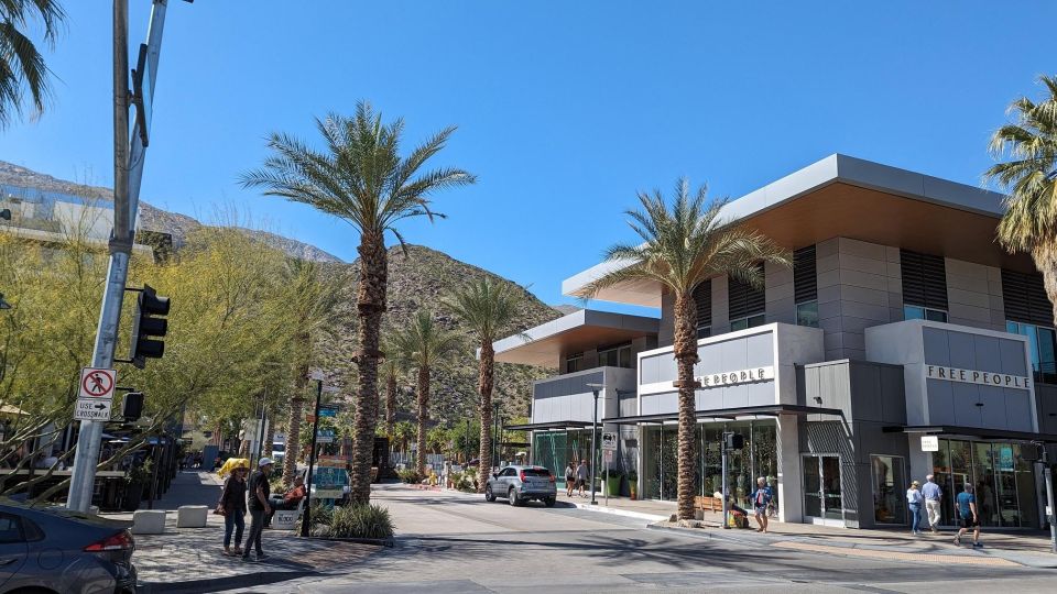 Palm Springs: Self-Guided Scavenger Hunt Walking Tour - What to Bring