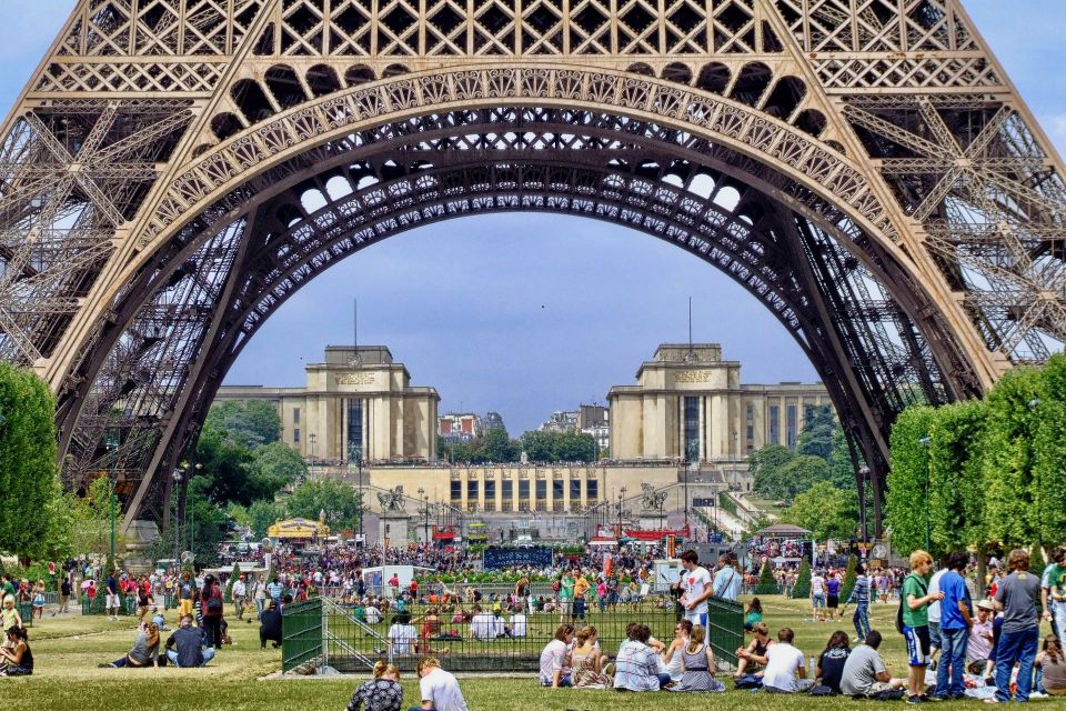 Paris Private Full Day 7 Iconic Sights City Tour by Mercedes - Frequently Asked Questions