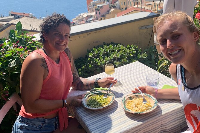 Pasta, Pesto and Tiramisu Class in Riomaggiore, Cinque Terre - Accessibility and Location