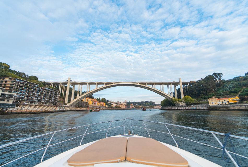 Porto - Douro Cruise With Port Wine and Snacks - Authentic Regional Flavors