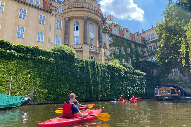 Prague Kayak Tour in City Center - 2 Hours - Safety Considerations