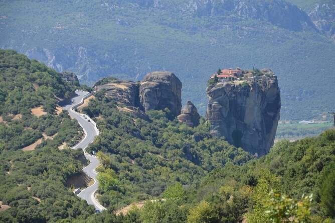 Private Tour to Monasteries of Meteora & Thermopylae From Athens - Scenic Views and Drawbacks