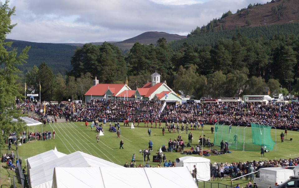 Royal Highland Braemar Gathering, Transfer From Edinburgh - Tour Guide and Language