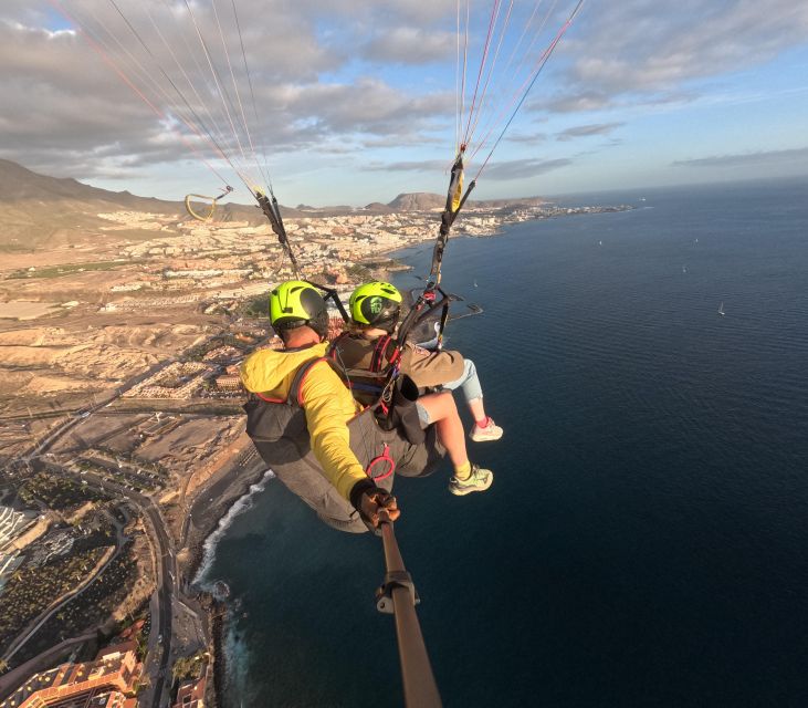 Santa Cruz De Tenerife: Taucho Flight Experience - Expert and Certified Pilots