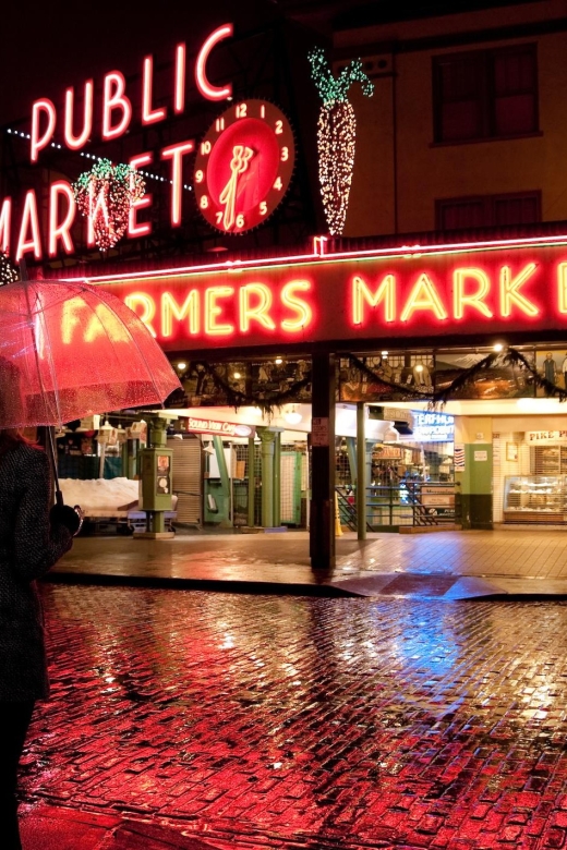 Seattle: Guided Holiday Donut Tour With Tastings - Holiday Decorations and History