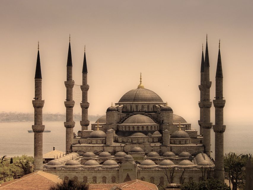 Small-group Full-Day Walking Tour of Istanbul - Duration and Group Size