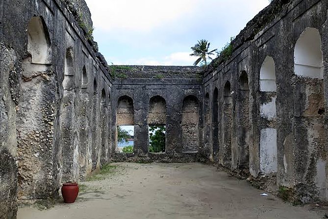 Stone Town and Prison Island Tour (Full Day) - Lunch at Ocean-front Restaurant